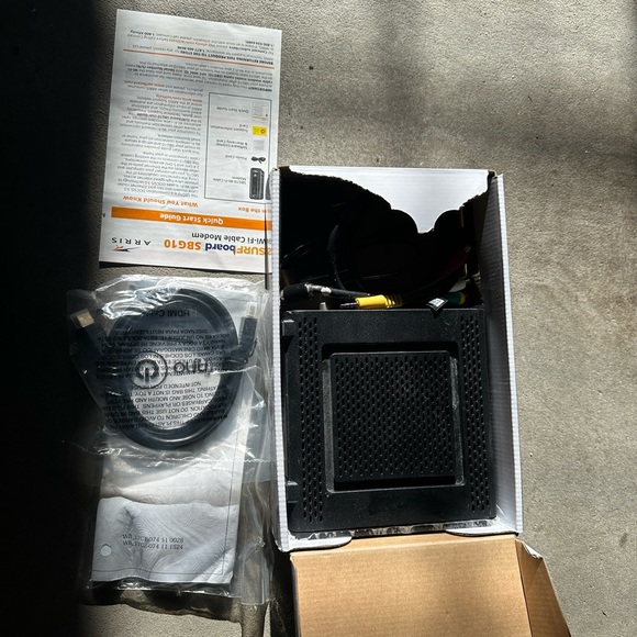 Arris WiFi Router - Picture 4 of 8